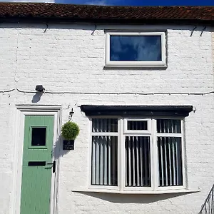 Ladybird Cottage, Dog Friendly, Couples Or Small Families, Yorkshire Wolds - Countryside And Coast Holiday home